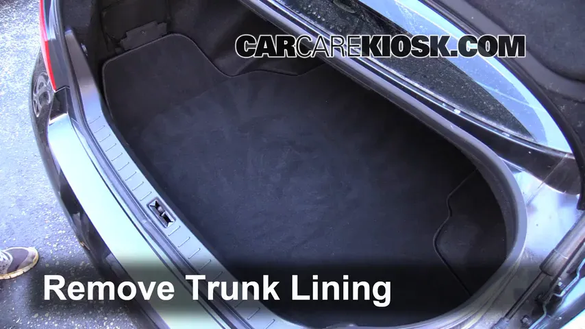 2012 Infiniti G25 X 2.5L V6 Monter sur cric Utiliser le cric pour lever la voiture